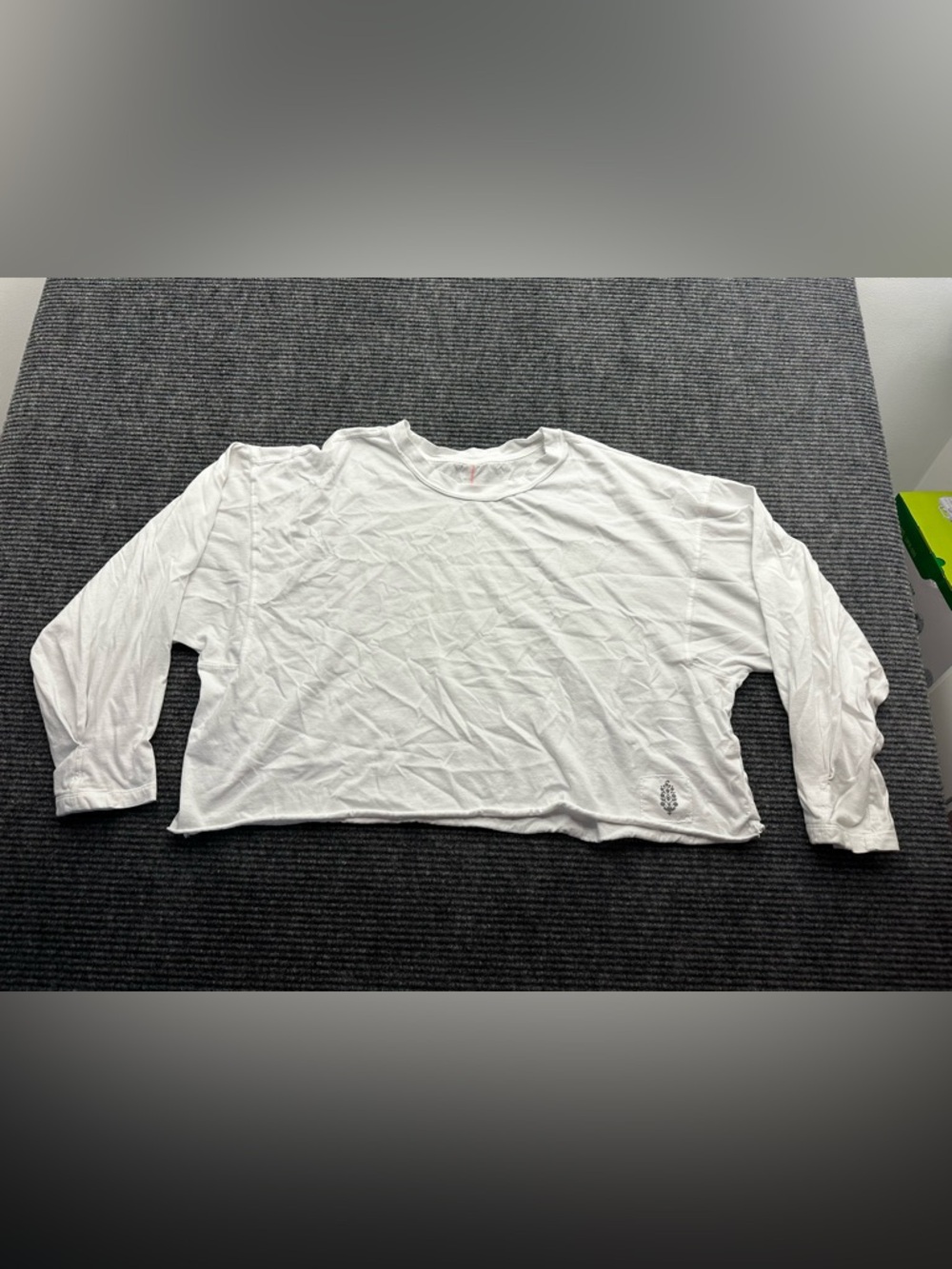 Women’s Free People FP White Crop Long Sleeve Inspire Layer Crew Neck T Shirt M